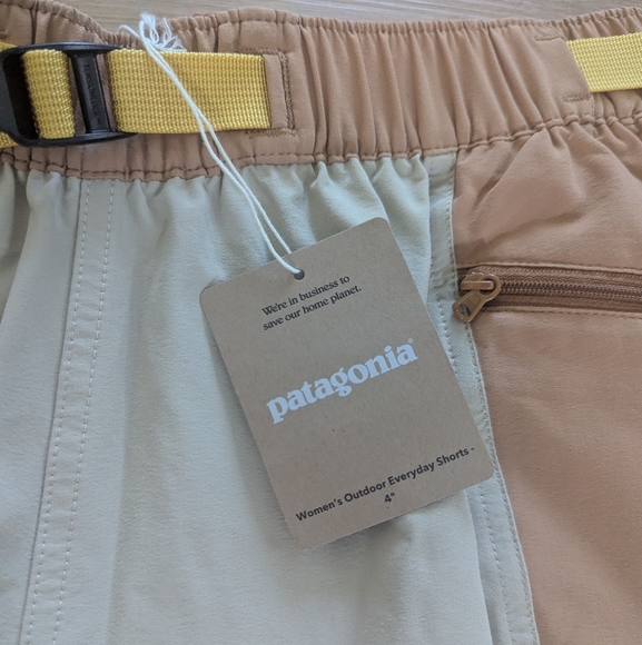 NWT Patagonia Outdoor Everyday Tan and Cream Adventure Shorts Size Women Medium - Picture 2 of 6